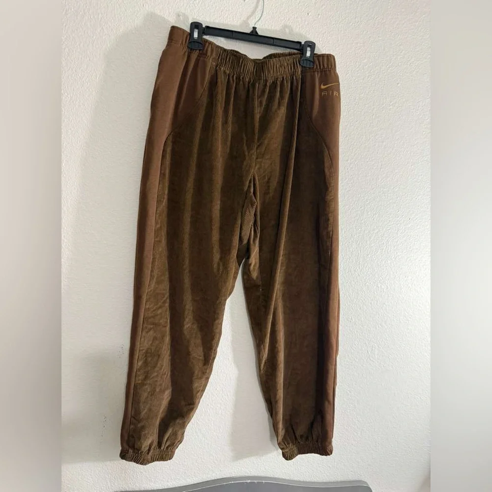 Nike Women's Chocolate Brown Joggers - Picture 2 of 6